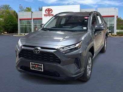 Used 2022 Toyota RAV4 XLE w/ Carpet Mat Package (TMS)
