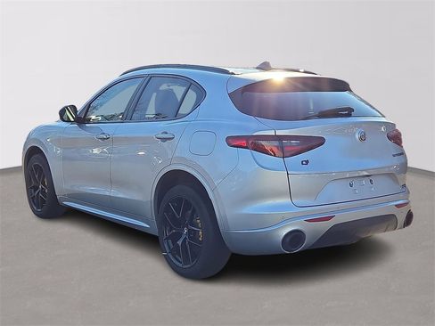 Used 2021 Alfa Romeo Stelvio Ti w/ Nero Edizione image 4