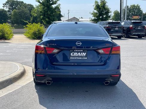 Used 2024 Nissan Altima 2.5 SR w/ SR Premium Package FWD image 6