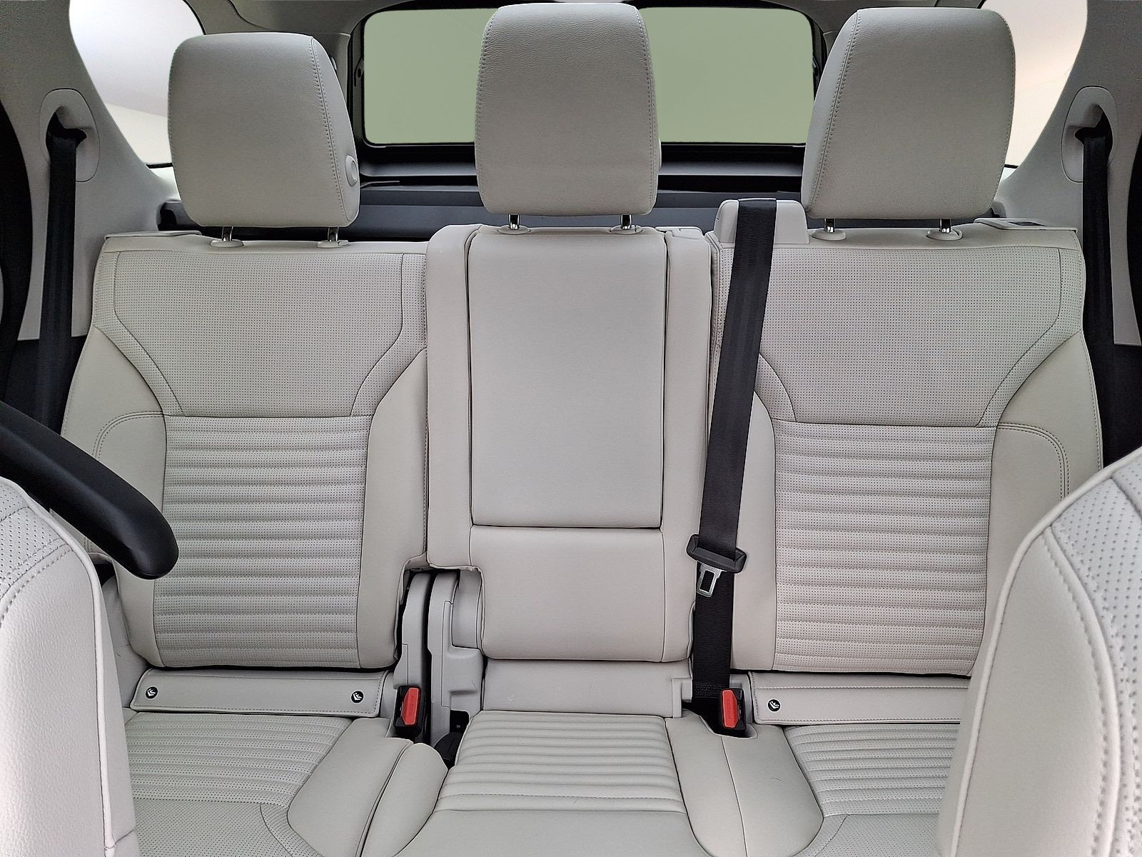 Certified 2026 Land Rover Discovery S AWD/4WD image 6