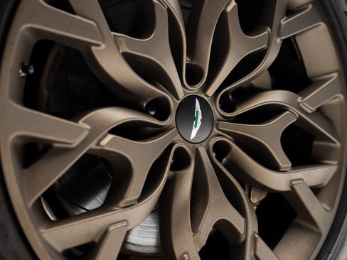 Used 2023 Aston Martin DBX AWD/4WD image 22