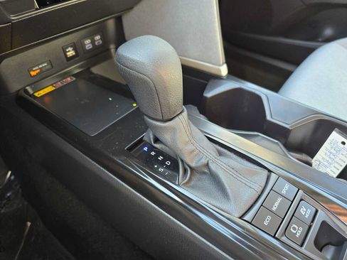 Used 2025 Toyota Camry LE AWD/4WD image 34