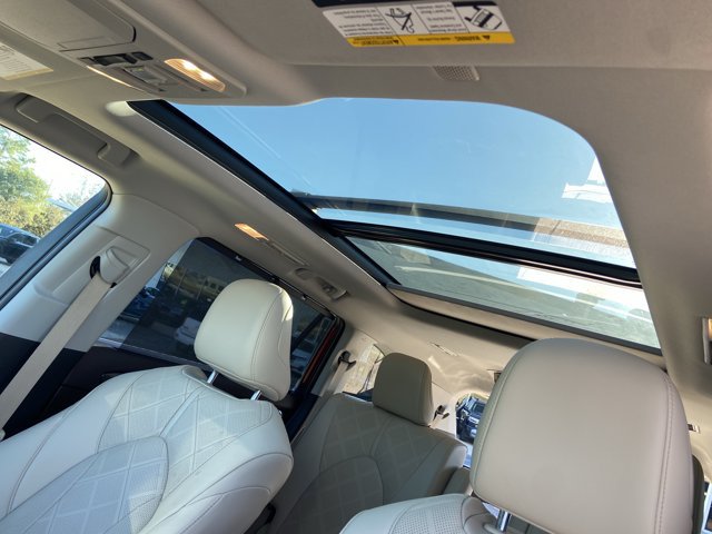 Used 2021 Toyota Highlander Platinum AWD/4WD image 29