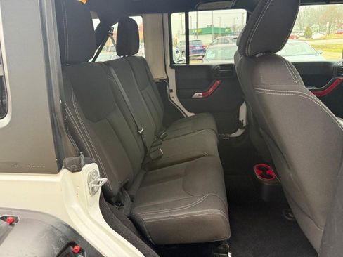 Used 2015 Jeep Wrangler Unlimited Sahara w/ Dual Top Group image 13