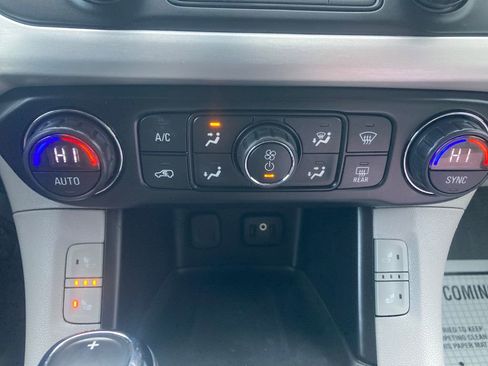 Used 2019 GMC Acadia SLT w/ LPO, Floor Liner Package image 25