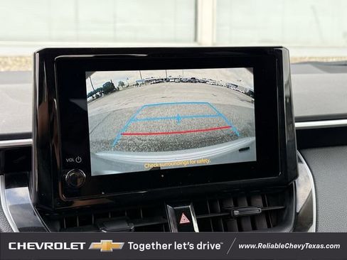 Used 2025 Toyota Corolla LE FWD image 23