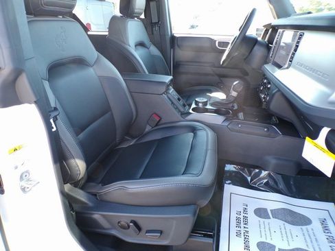 New 2025 Ford Bronco Outer Banks image 12