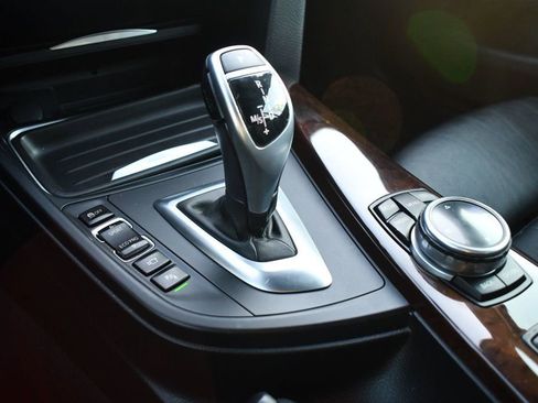 Used 2014 BMW 435i Convertible image 32