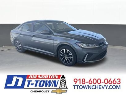 Used 2025 Volkswagen Jetta SE