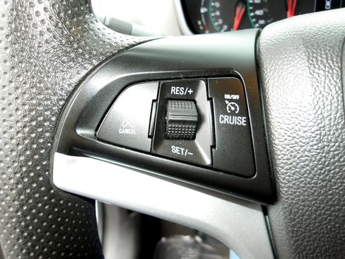 Used 2020 Chevrolet Sonic LT image 15