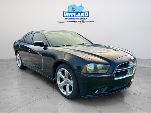 Used 2014 Dodge Charger SXT RWD image 22
