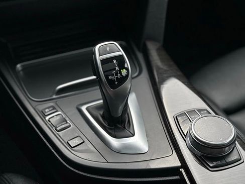 Used 2018 BMW 330i Gran Turismo xDrive image 42