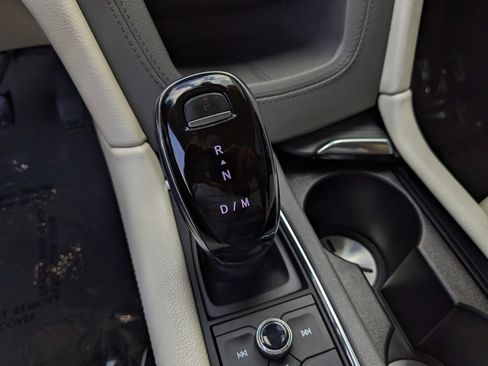 Used 2020 Cadillac XT6 Premium Luxury image 27