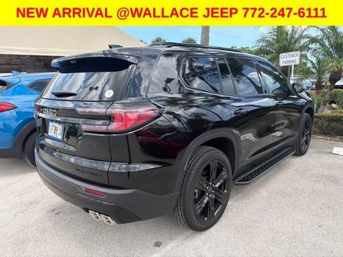 Used 2026 GMC Acadia Elevation w/ Black Edition FWD image 7
