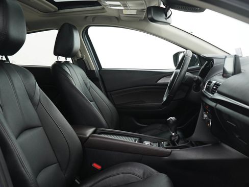Used 2018 MAZDA MAZDA3 Grand Touring w/ Premium Equipment Package FWD image 11
