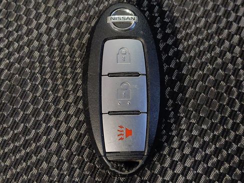 Used 2020 Nissan Rogue Sport SV FWD image 32