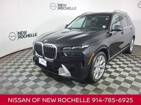 Used 2023 BMW X7 xDrive40i w/ Premium Package image 1
