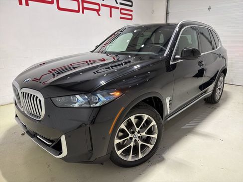 Used 2026 BMW X5 xDrive40i w/ Parking Assistance Package AWD/4WD image 2