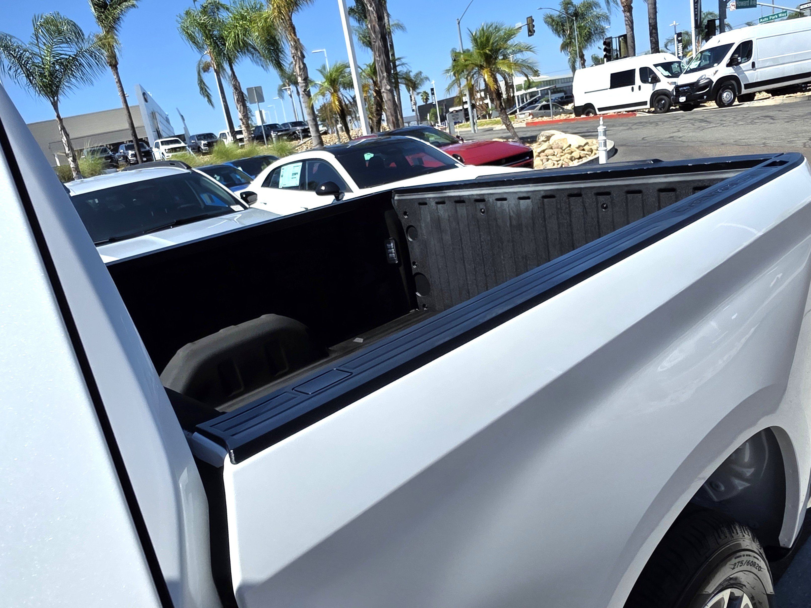 Used 2021 Chevrolet Silverado 1500 LT w/ Convenience Package II RWD image 19