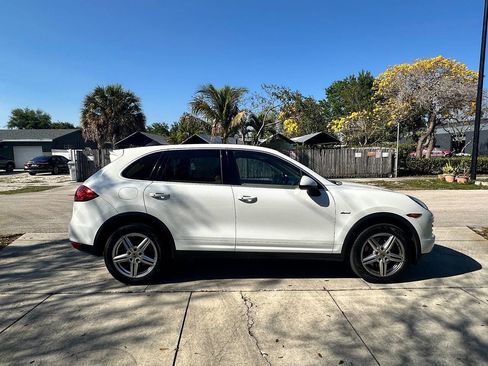 Used 2014 Porsche Cayenne Diesel image 6