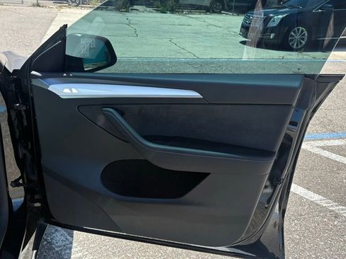 Used 2023 Tesla Model Y Performance AWD/4WD image 19