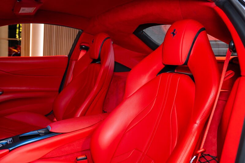 Used 2018 Ferrari 812 Superfast RWD image 18