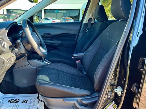 Used 2021 Nissan Kicks S w/ Interior Electronics Package FWD image 20