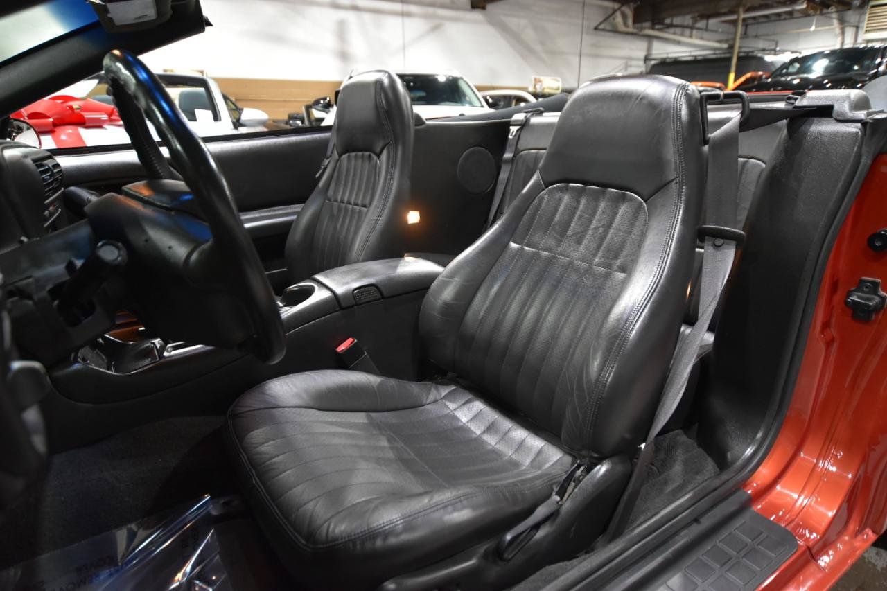 Used 2002 Chevrolet Camaro Z28 w/ SS Performance/Appearance Pkg RWD image 33