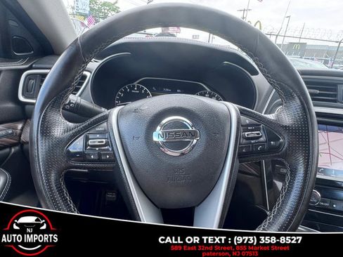 Used 2016 Nissan Maxima Platinum w/ Interior Lighting Package image 27
