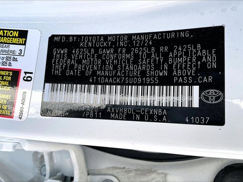 Used 2025 Toyota Camry LE image 29