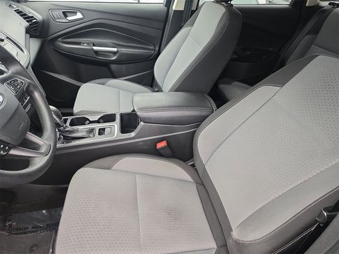 Used 2018 Ford Escape SE image 10