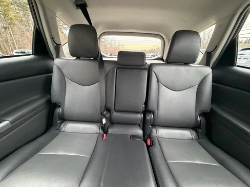 Used 2013 Toyota Prius V Five image 10