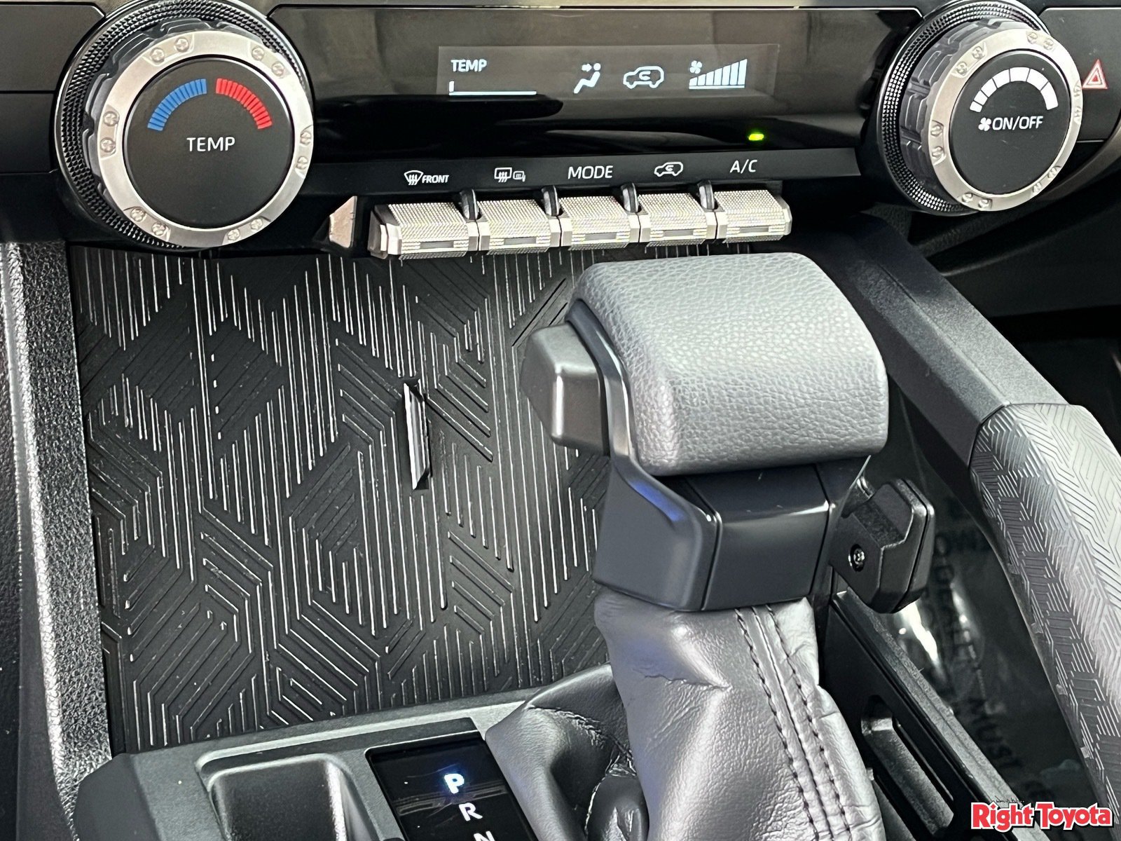 Certified 2025 Toyota 4Runner SR5 AWD/4WD image 30