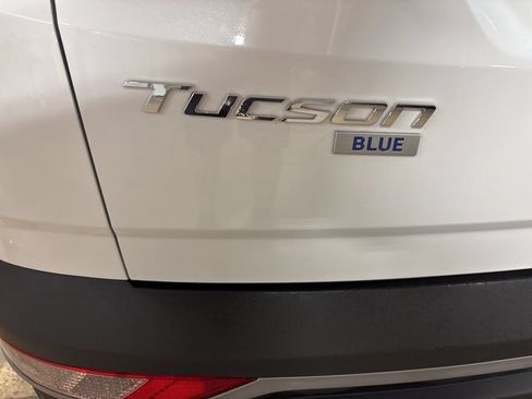 Used 2022 Hyundai Tucson Blue AWD/4WD image 25