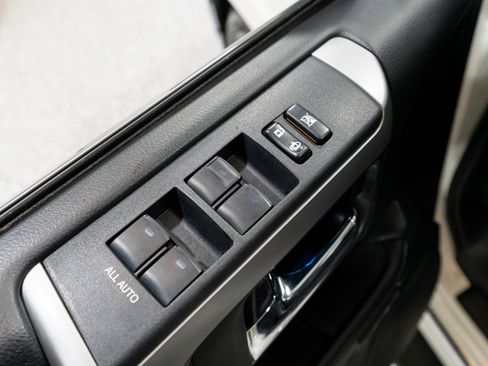 Used 2018 Toyota 4Runner Limited image 13