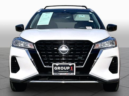Certified 2024 Nissan Kicks SV w/ Interior Electronics Package FWD image 4