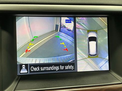 Used 2020 Nissan Pathfinder Platinum FWD image 9
