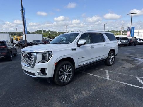 Used 2021 GMC Yukon XL Denali w/ Denali Ultimate Package RWD image 7