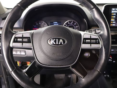 Used 2020 Kia Telluride EX image 3