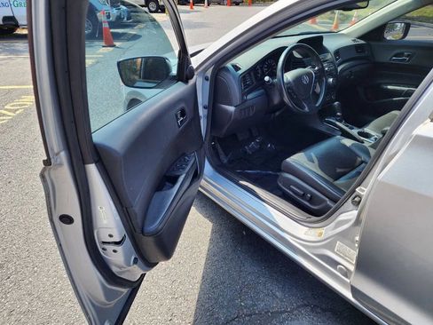Used 2013 Acura ILX w/ Technology Package image 13