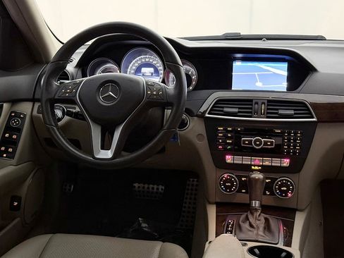 Used 2013 Mercedes-Benz C 300 Sport image 29
