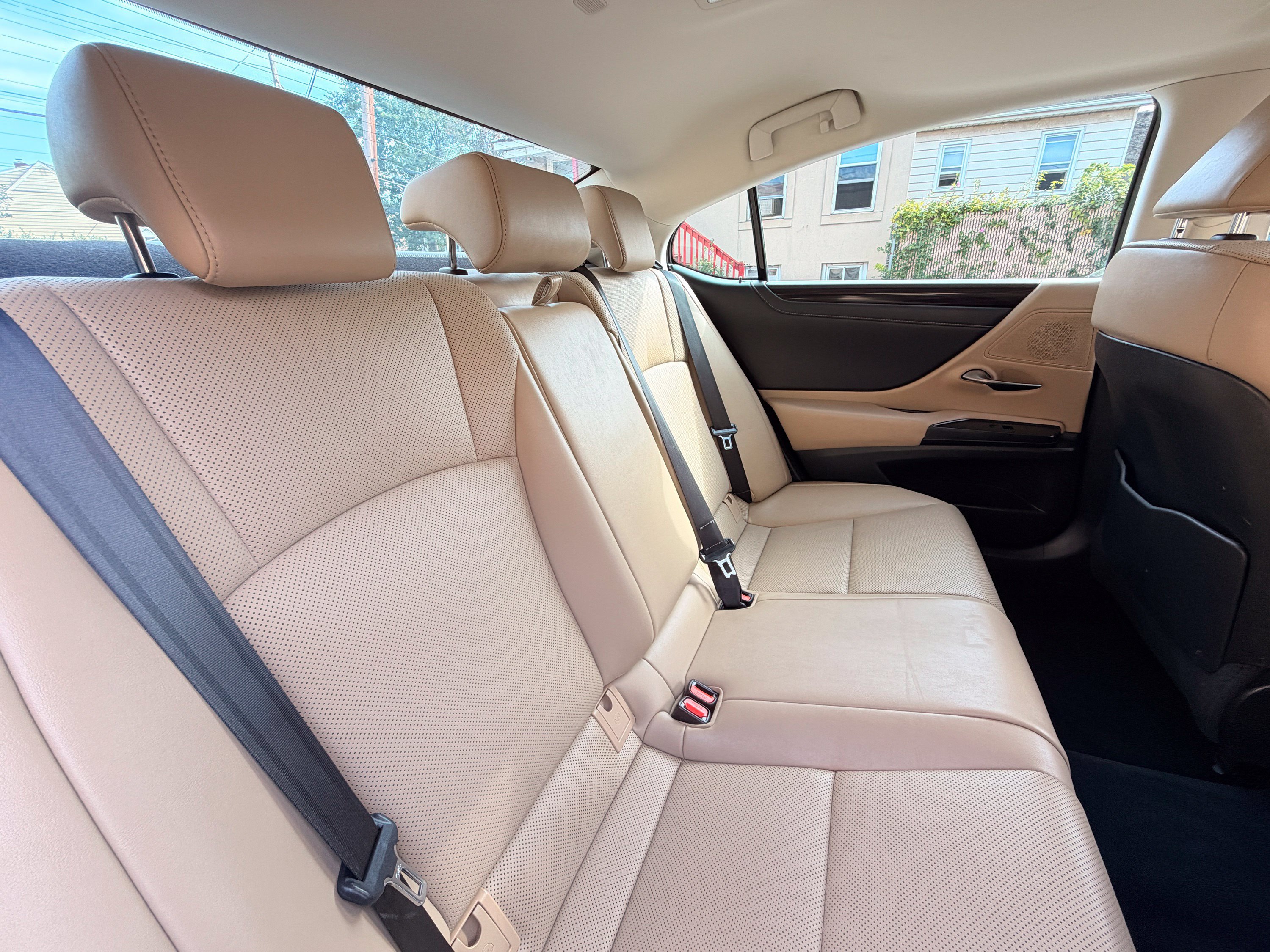 Used 2020 Lexus ES 350 w/ Premium Package FWD image 21