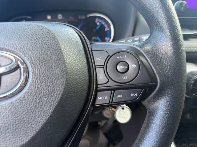 Certified 2024 Toyota RAV4 LE AWD/4WD image 32