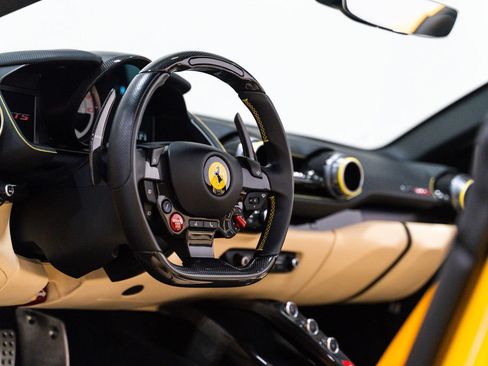 Used 2022 Ferrari 812 GTS image 3