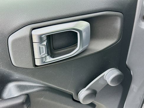 Used 2018 Jeep Wrangler Unlimited Sport image 15