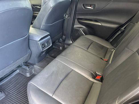 Certified 2023 Toyota Venza Nightshade AWD/4WD image 11