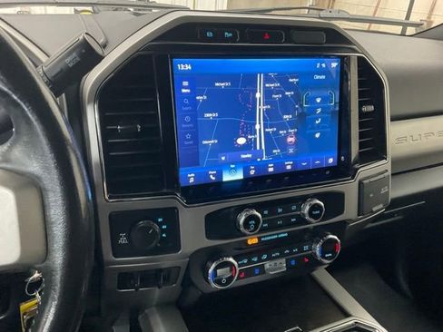 Used 2022 Ford F350 Lariat image 11