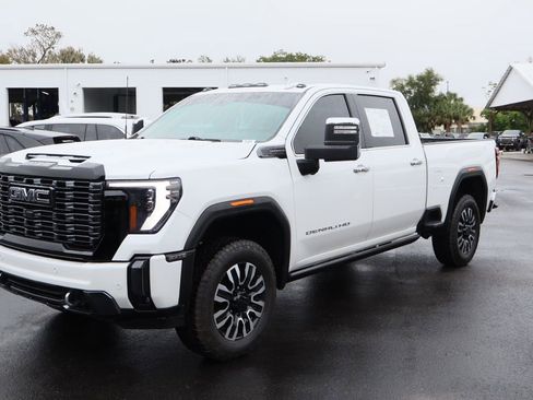 Used 2024 GMC Sierra 2500 Denali Ultimate image 4