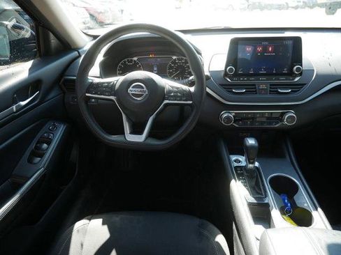 Certified 2022 Nissan Altima 2.5 SV FWD image 12