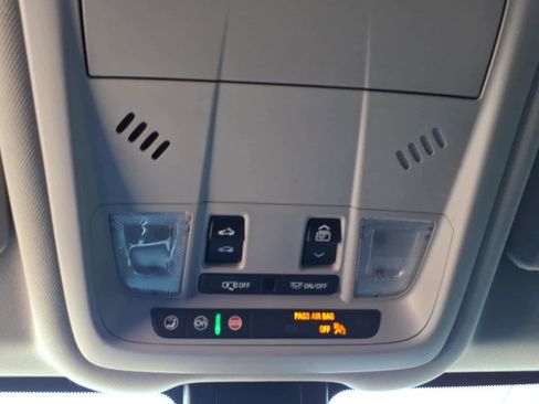 Used 2022 Chevrolet Equinox LT image 23